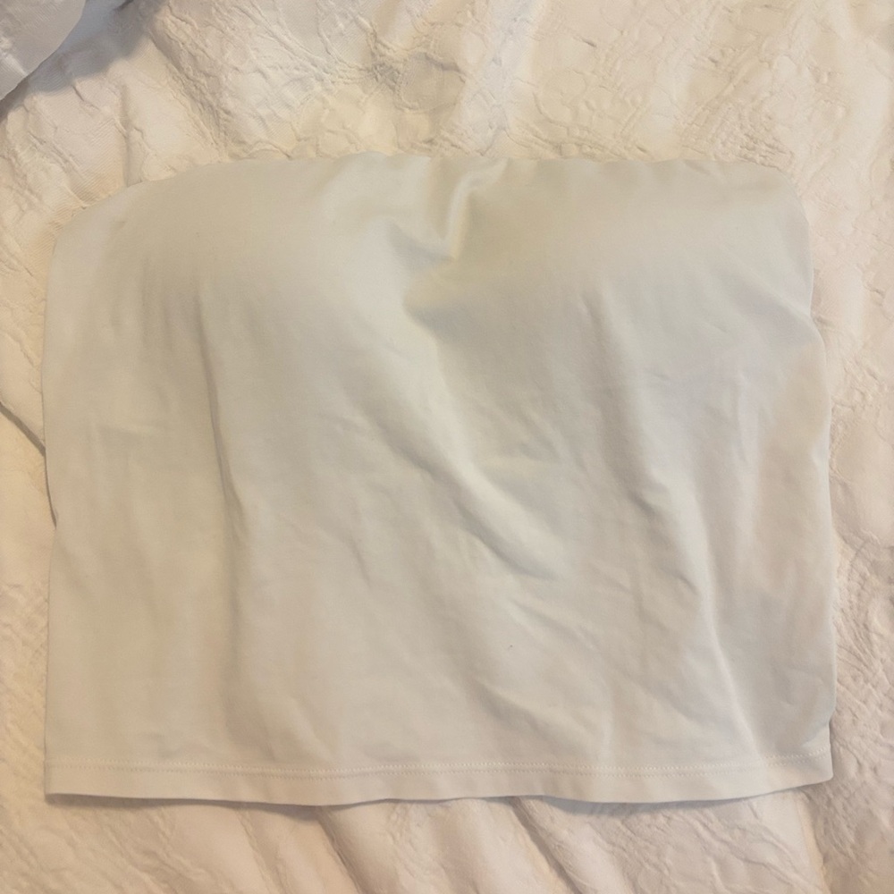 airism white uniqlo tube top